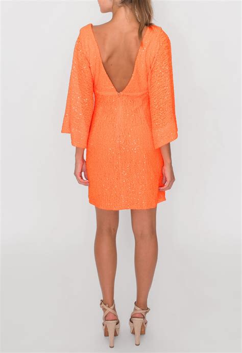 vestido neon curto